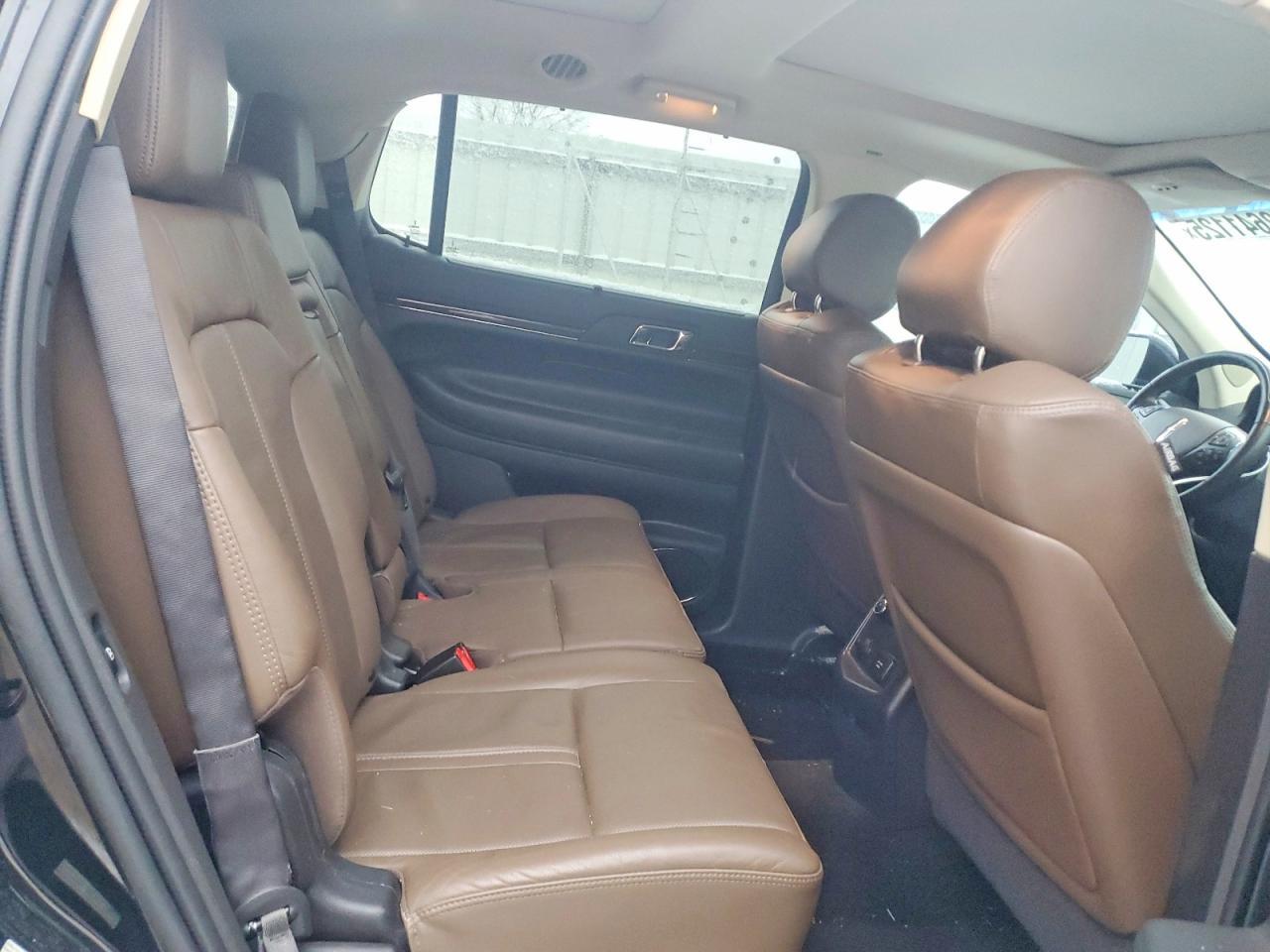 2016 Lincoln MKT