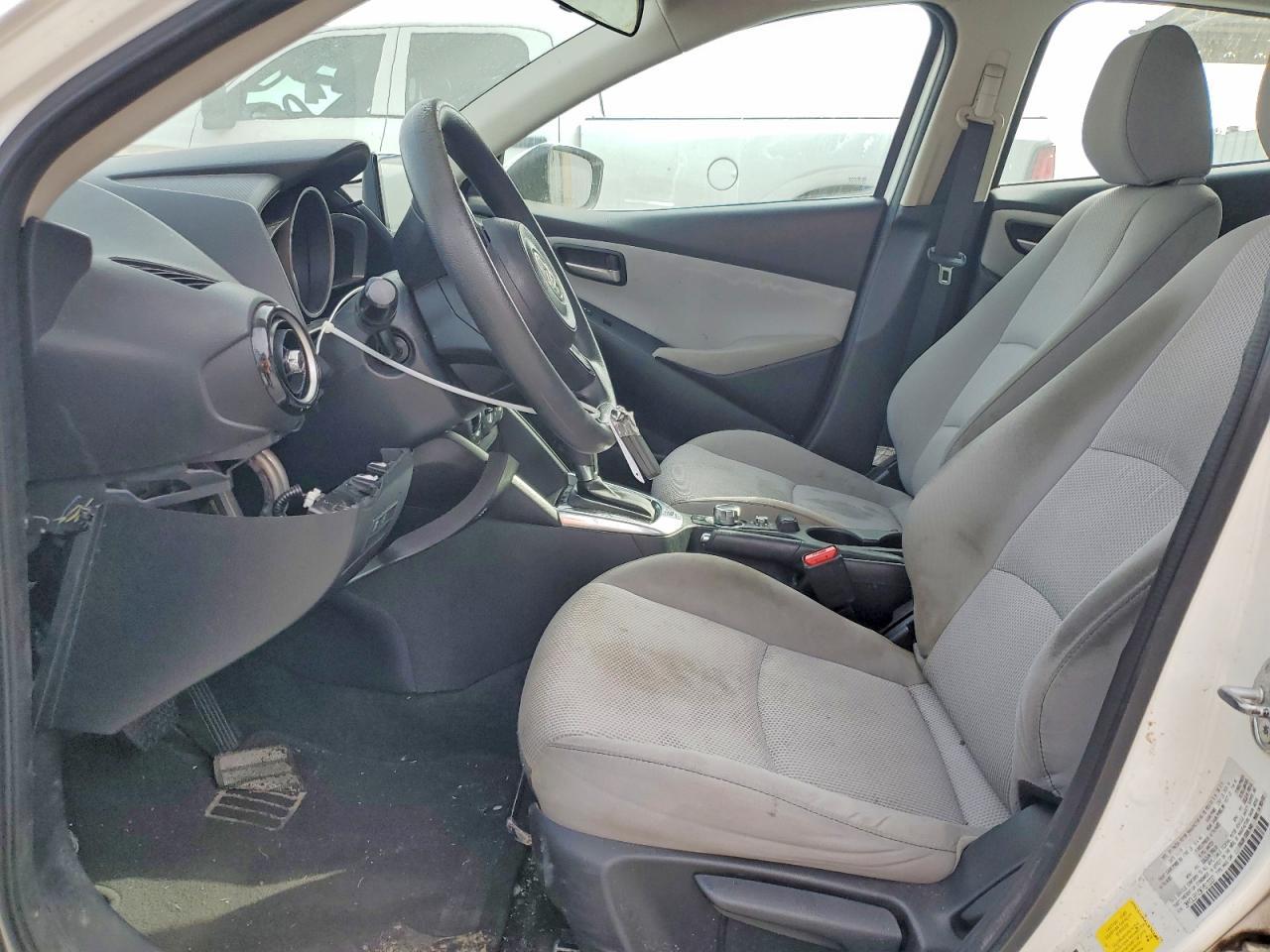 2019 Toyota Yaris le