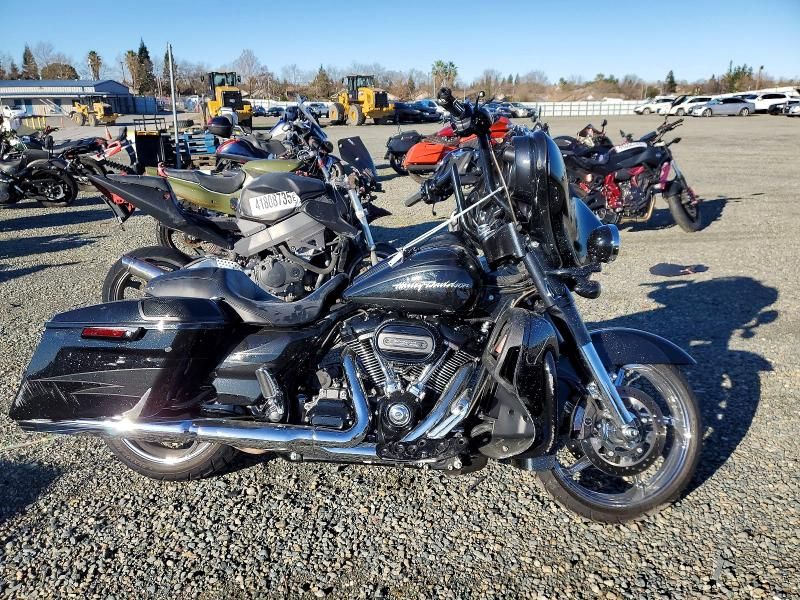 2017 Harley-Davidson Flhxse cvo Street Glide