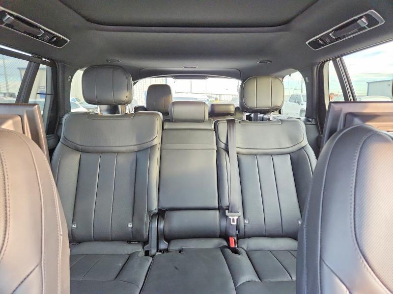 2025 Land Rover Range Rover se