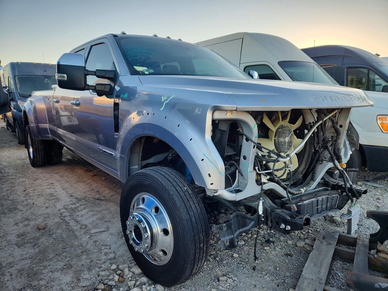2022 Ford Super Duty F-450 W/D