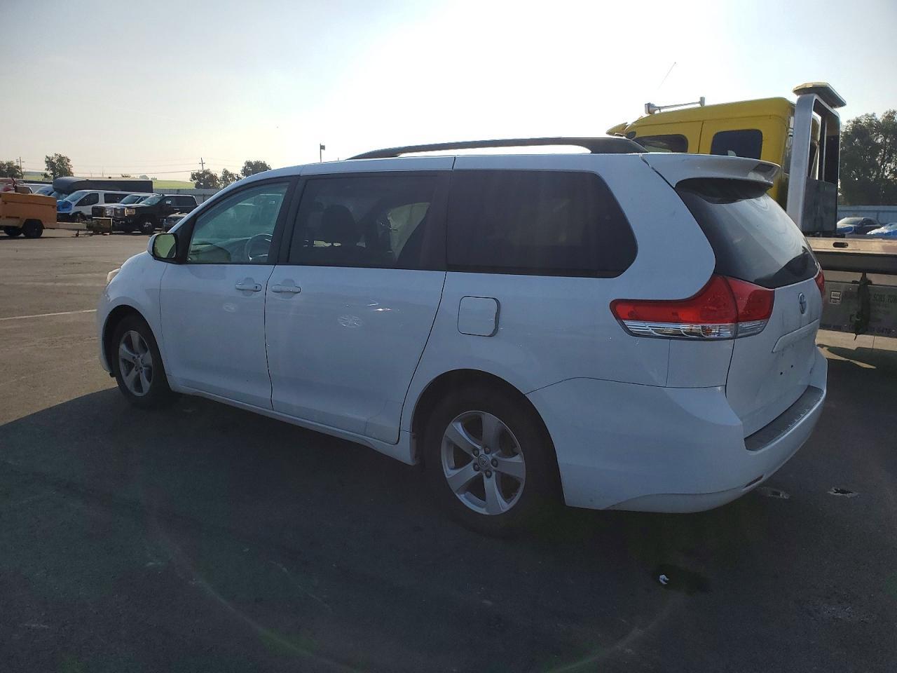 2014 Toyota Sienna le
