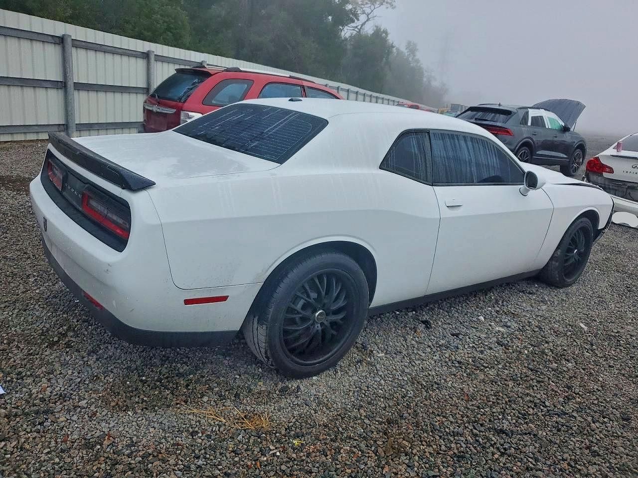 2016 Dodge Challenger sxt