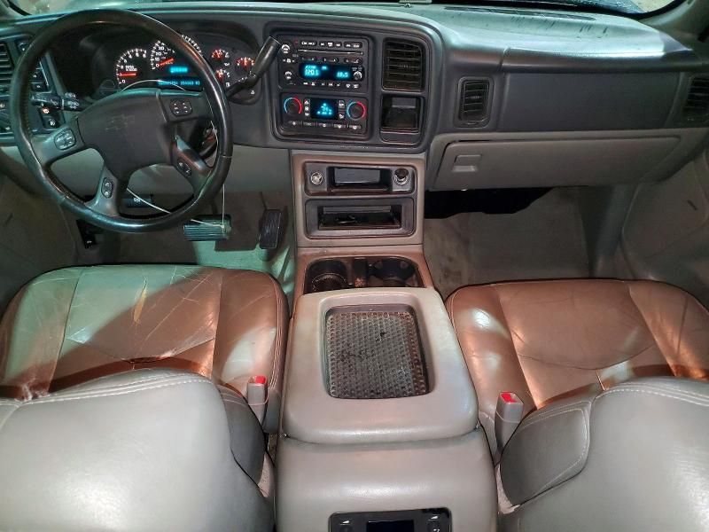 2004 Chevrolet Suburban K1500