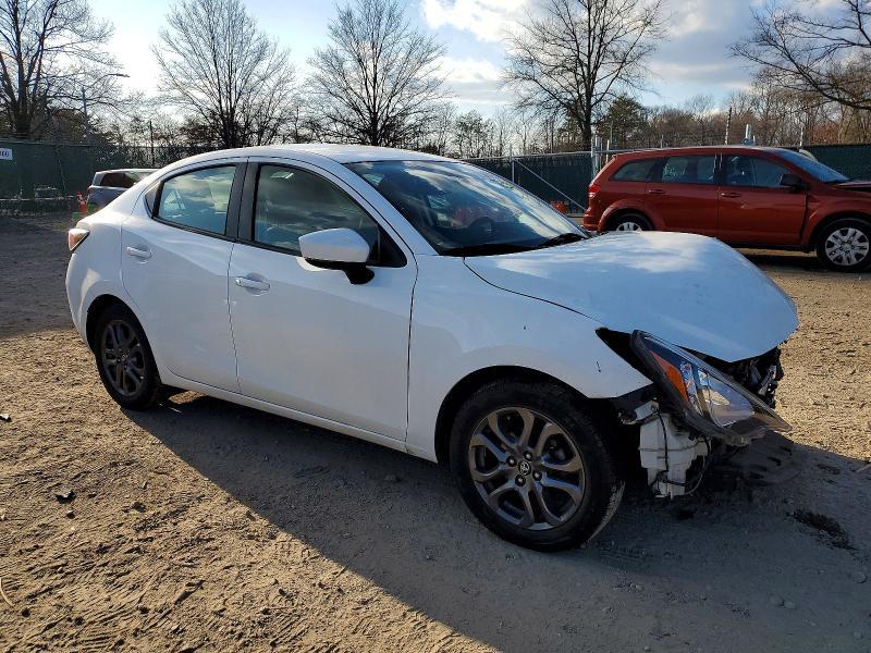 2019 Toyota Yaris l