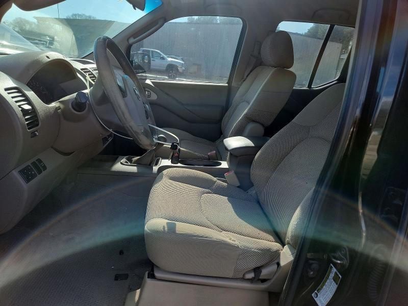 2008 Nissan Frontier Crew cab le