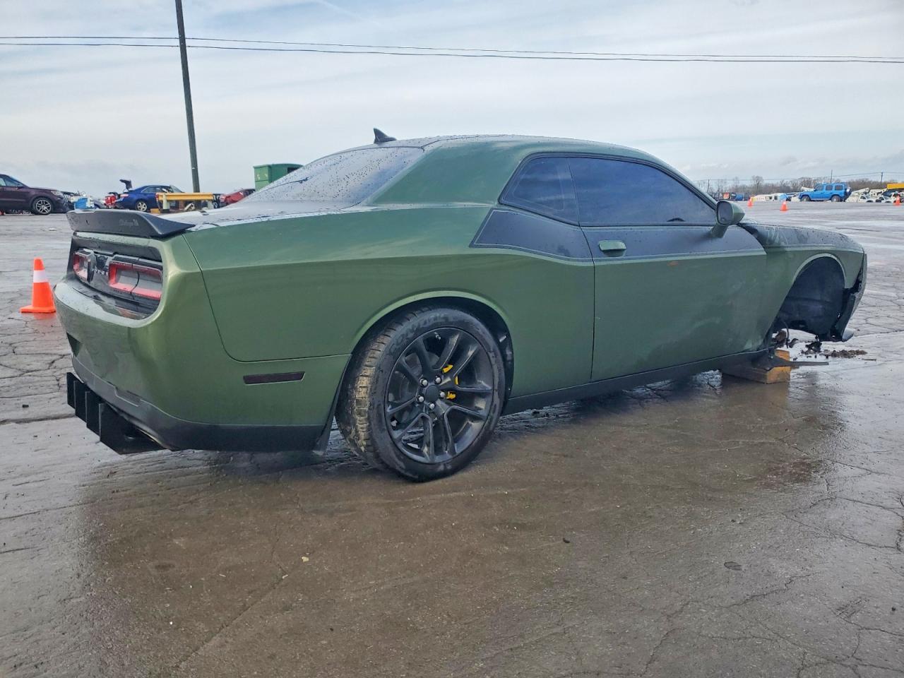 2021 Dodge Challenger r