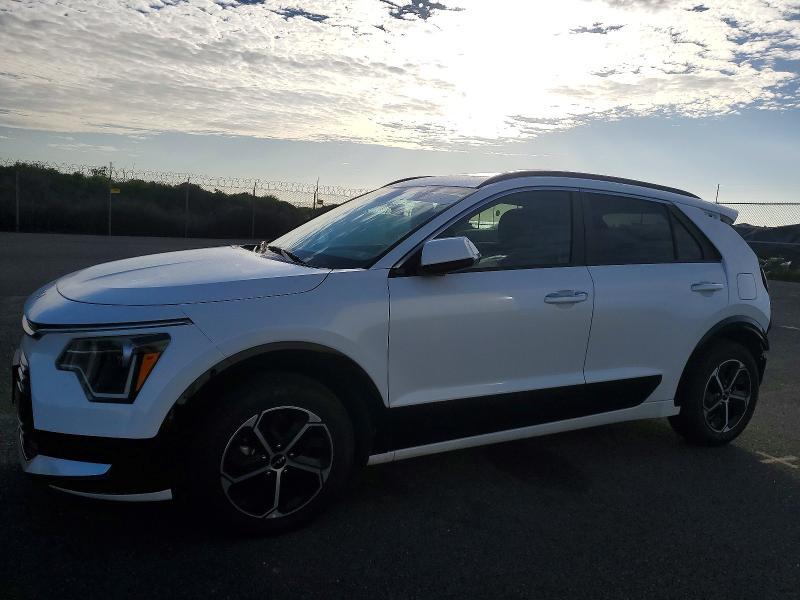 2023 KIA Niro sx