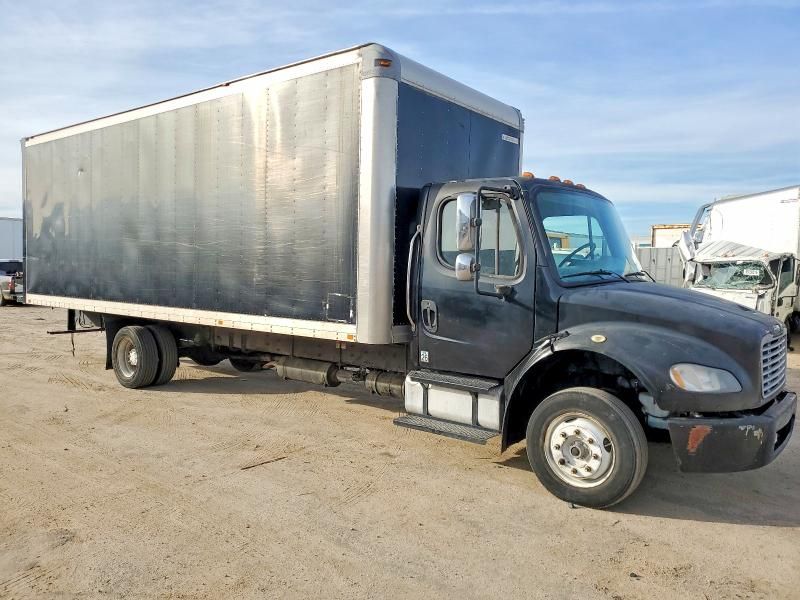 2013 Freigliner 2013 Freightliner Business Class M2 BOX Truck