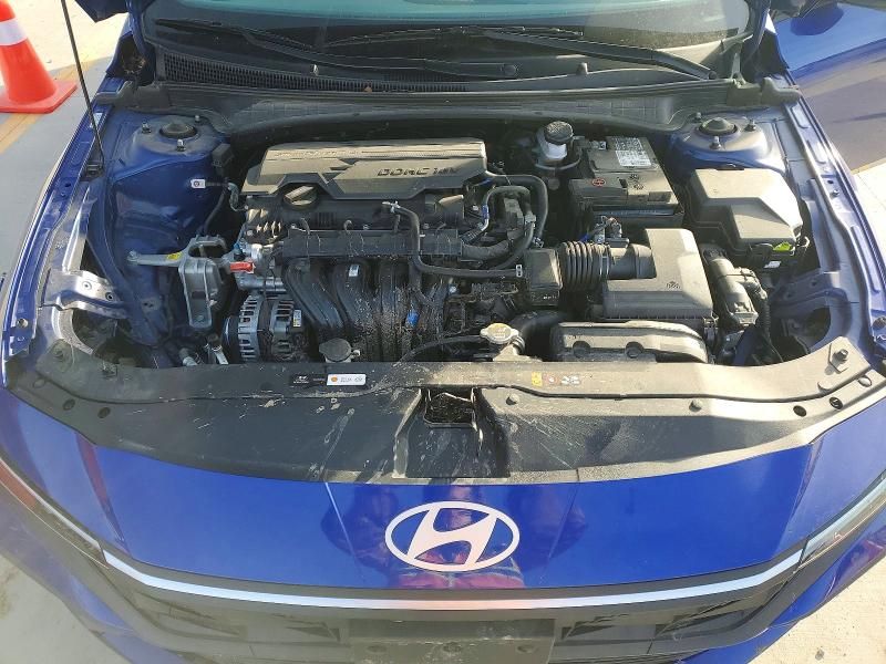 2024 Hyundai Elantra se