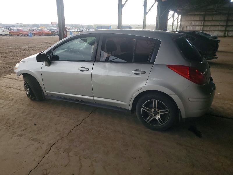 2011 Niss Versa 1.8 s
