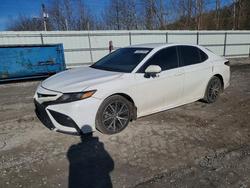Salvage cars for sale from Copart Hurricane, WV: 2021 Toyota Camry se