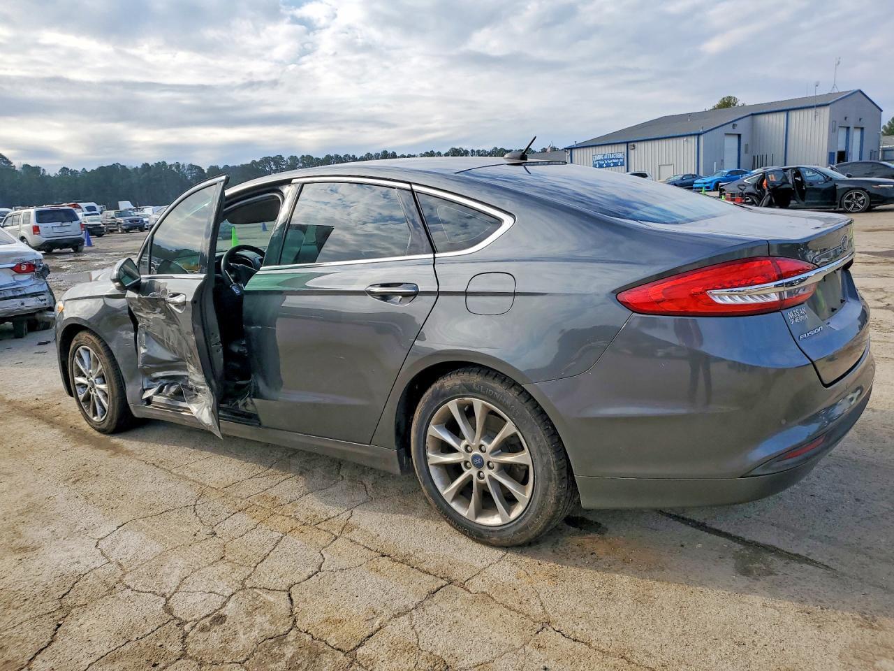 2017 Ford Fusion se