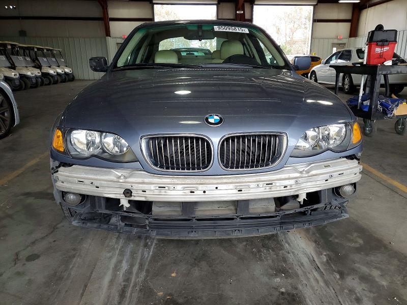 2002 BMW 325 i