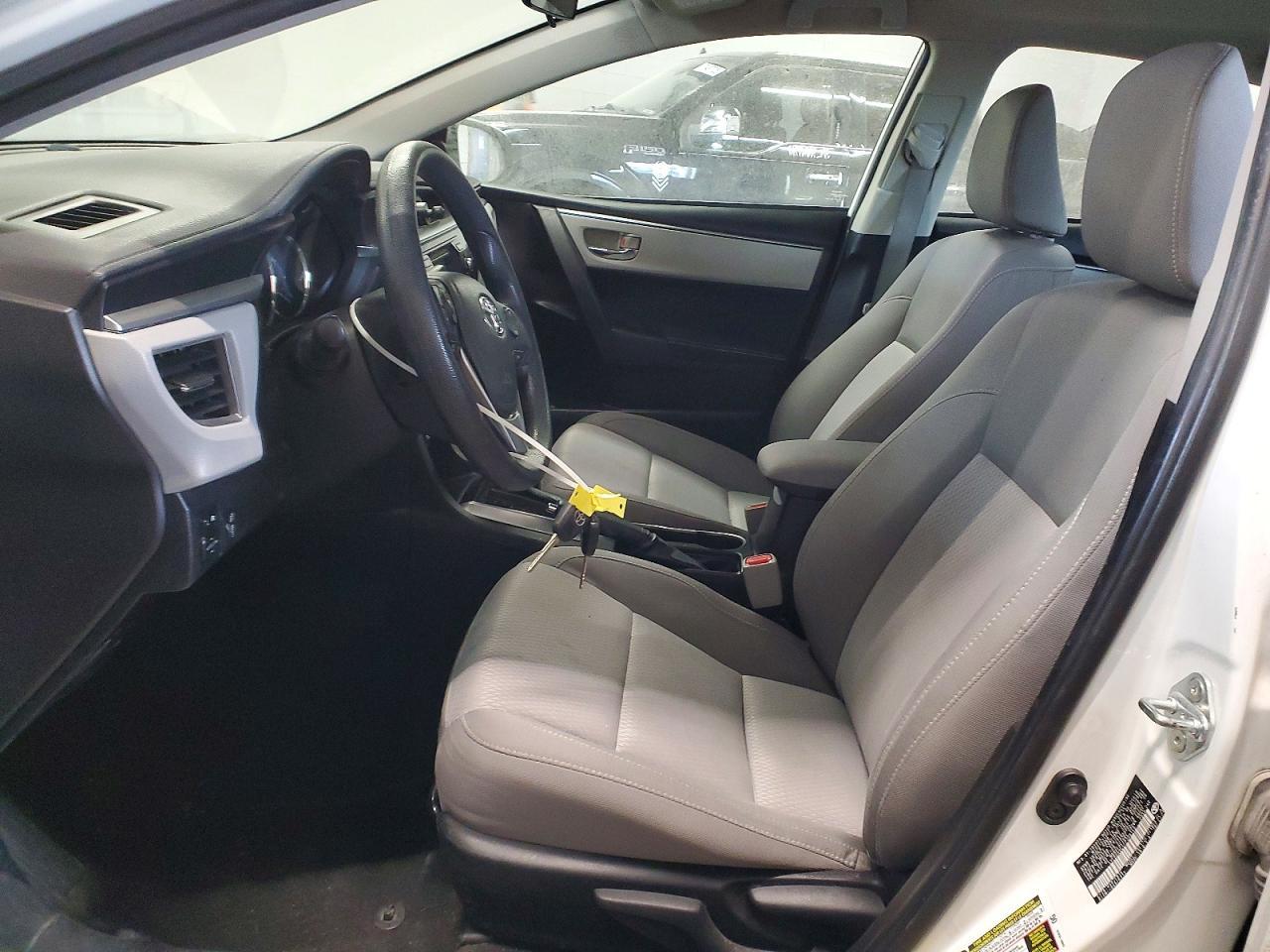 2015 Toyota Corolla l
