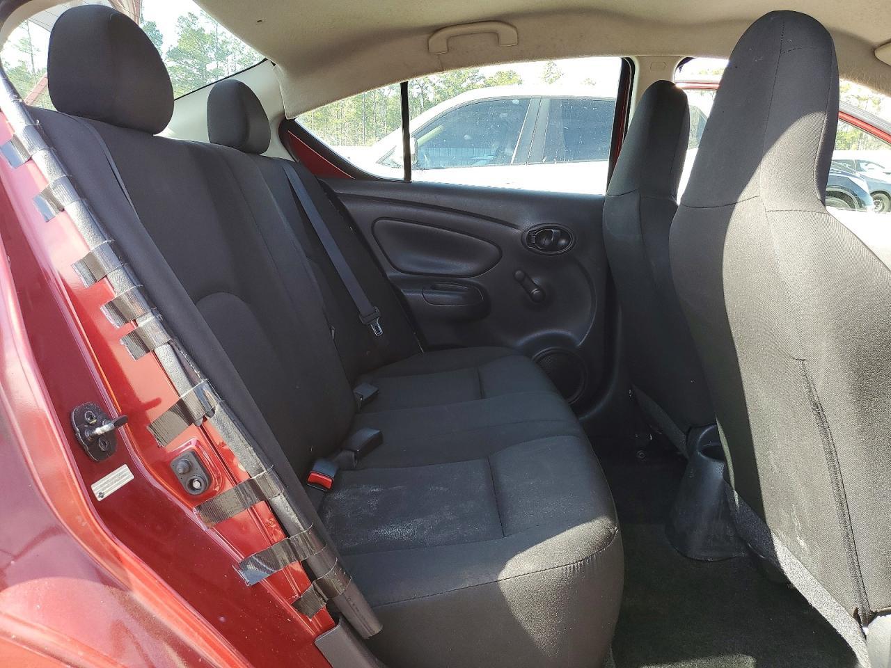 2017 Nissan Versa 1.6 s Plus