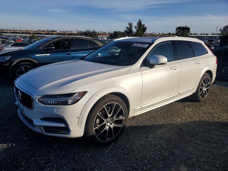 2018 Volvo V90 Cross Country T6 Inscription