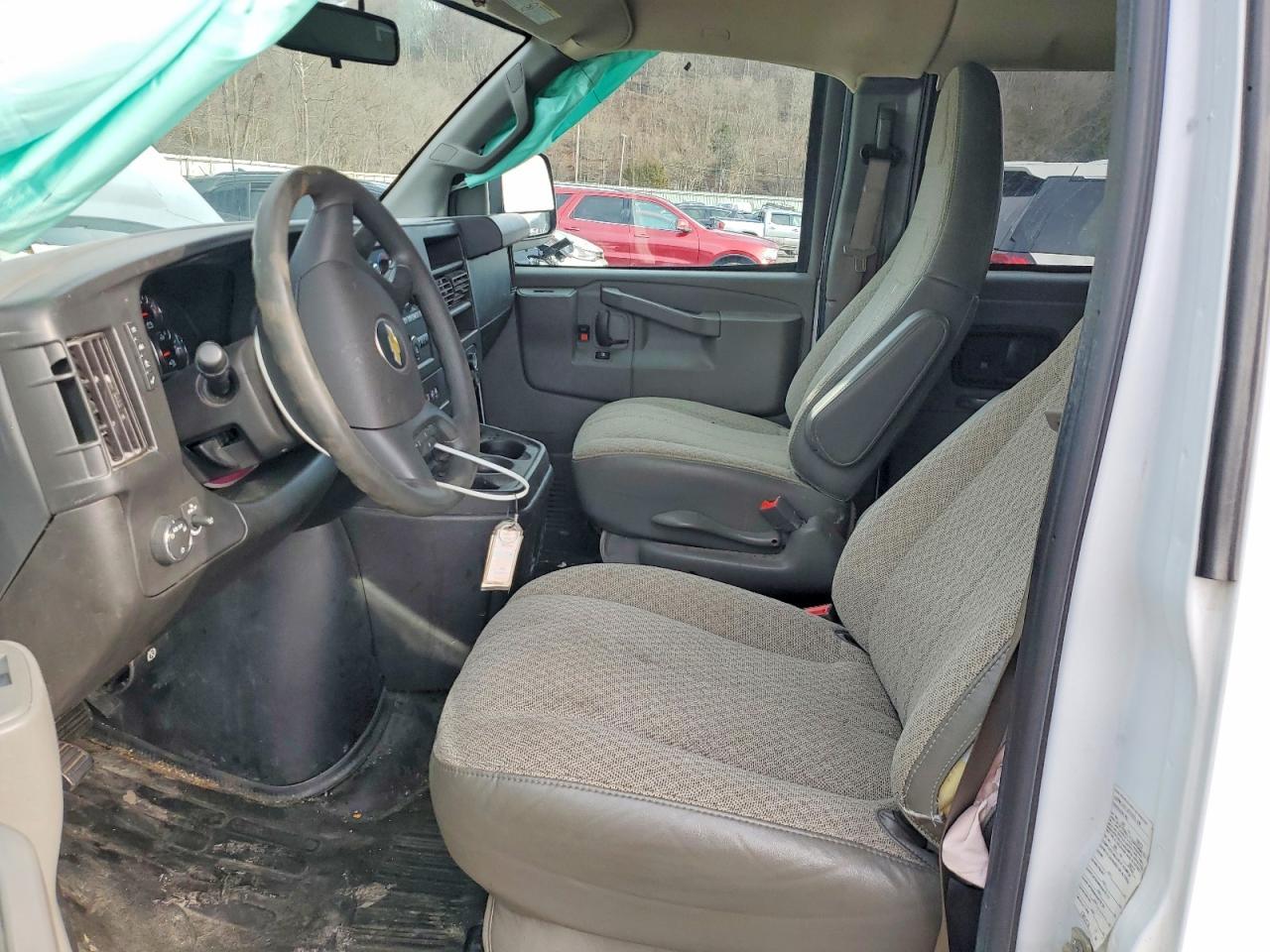 2022 Chevrolet Express G3500 LS