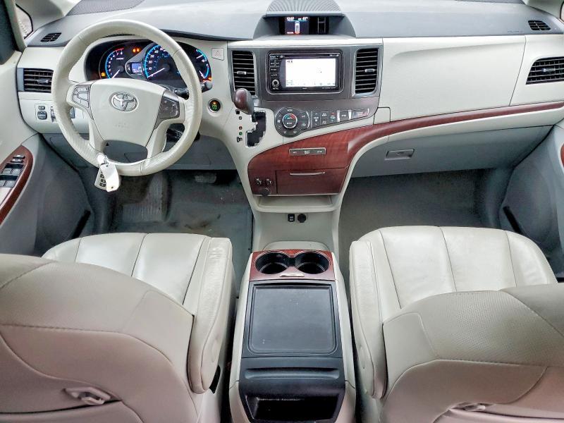 2013 Toyota Sienna xle