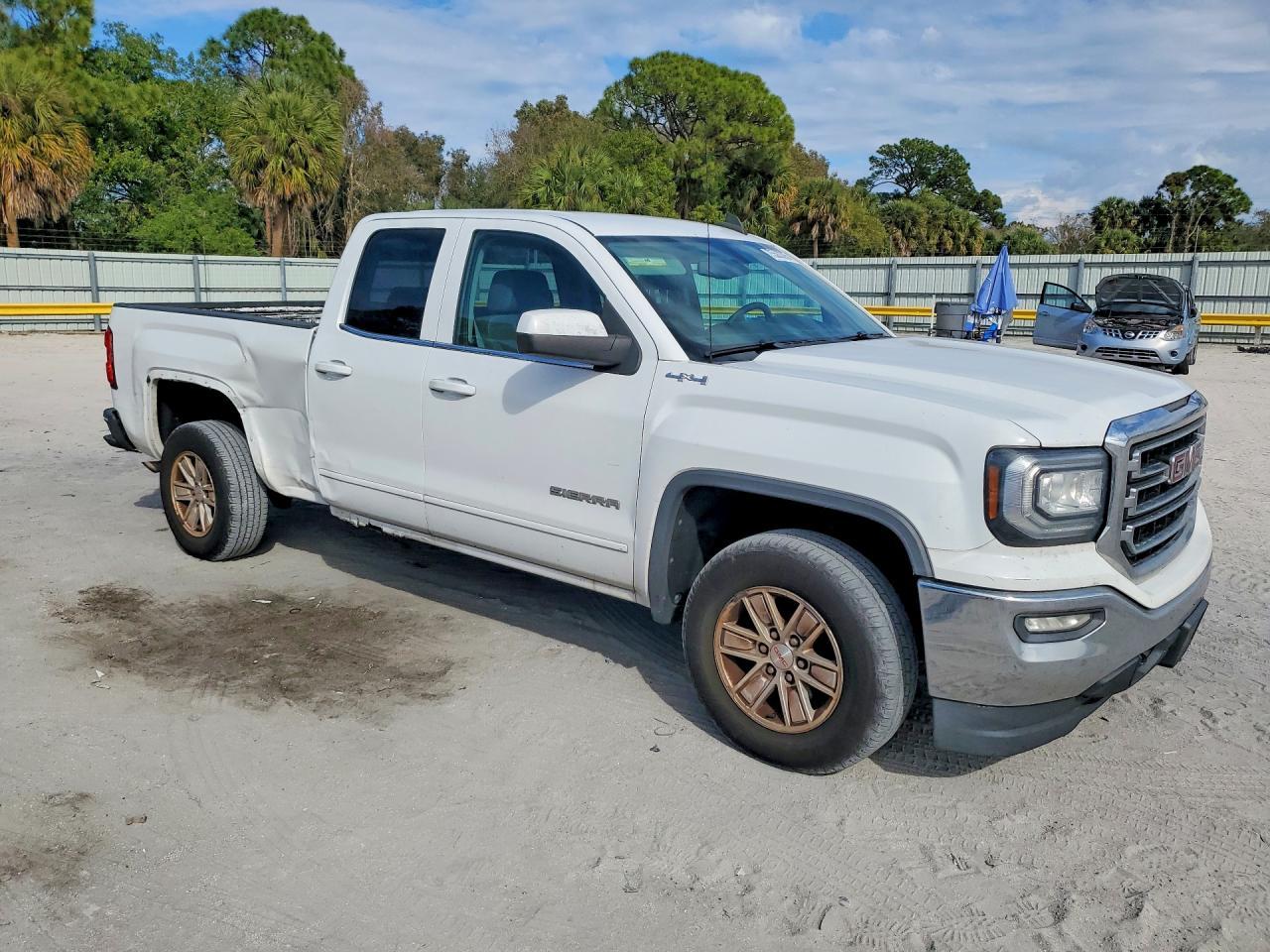 2016 GMC Sierra K1500 sle