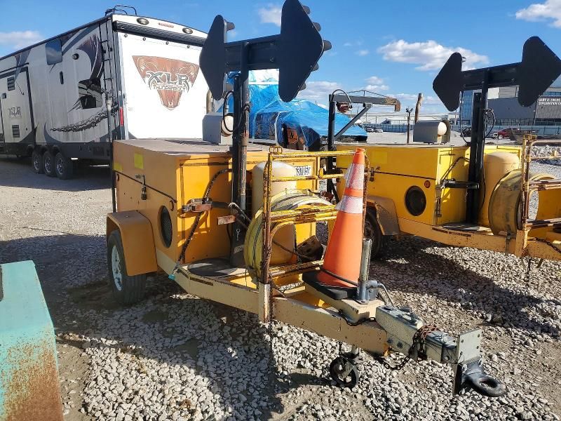 2001 Team Fenex F151 np Manhole Support Trailer