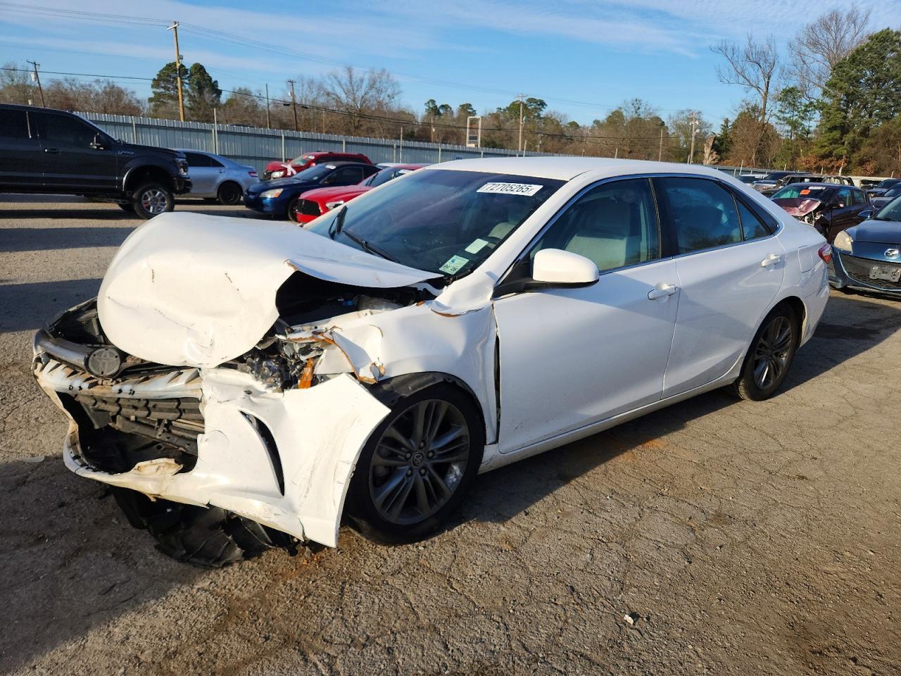 2016 Toyota Camry le