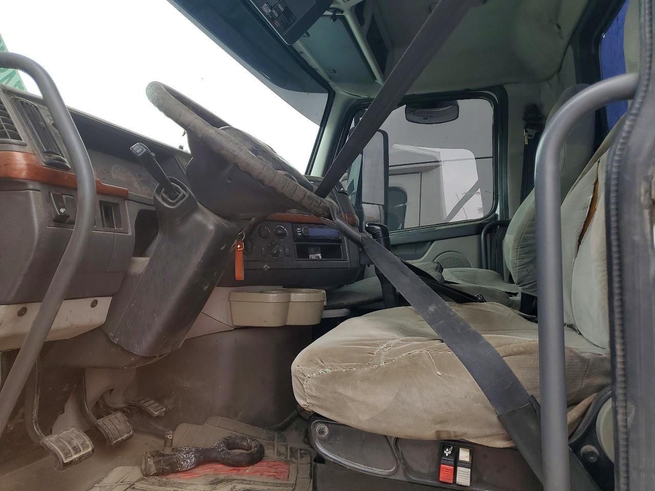2006 Volvo VN VNL-Semi Truck