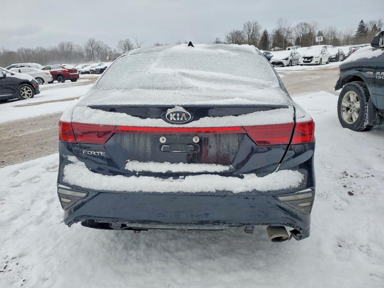 2021 KIA Forte fe
