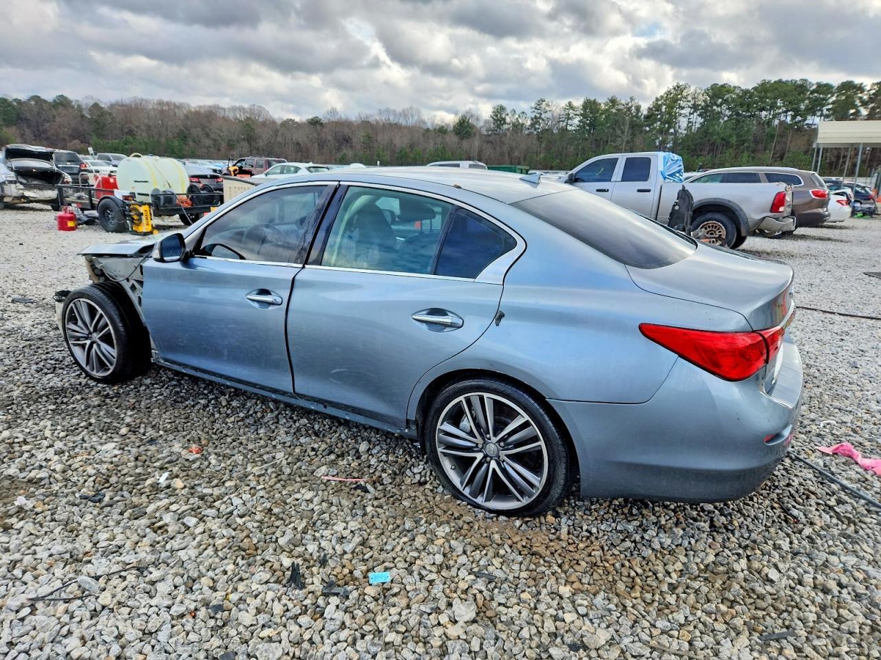 2015 Infiniti Q50 Base