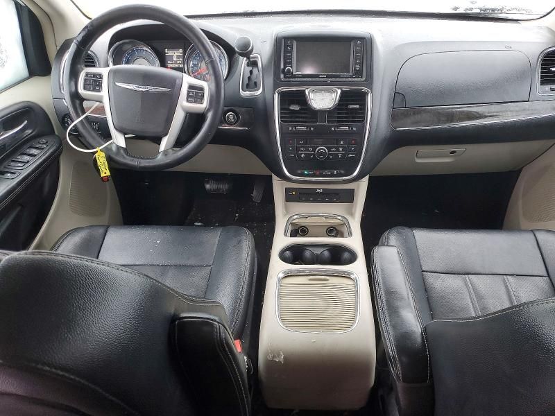 2015 Chrysler Town & Country Touring l