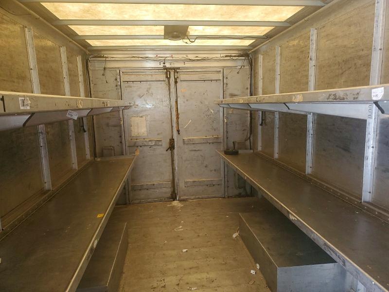 2013 Ford E450 Delivery Truck
