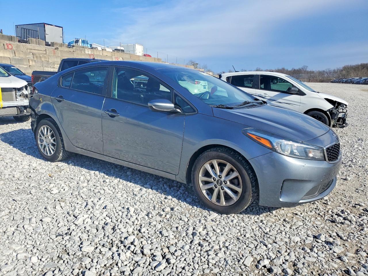 2017 KIA Forte lx