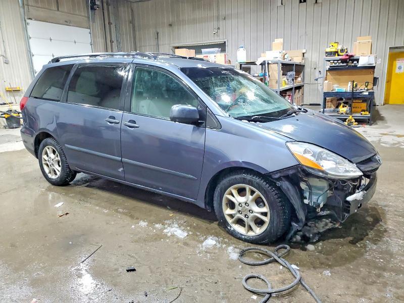 2006 Toyota Sienna xle 7 Passenger
