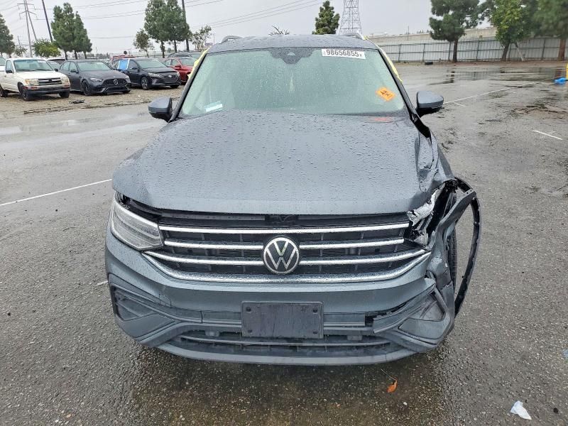 2022 Volkswagen Tiguan se