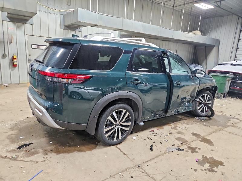 2024 Nissan Pathfinder Platinum