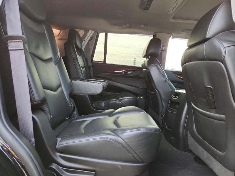 2017 Cadillac Escalade Luxury