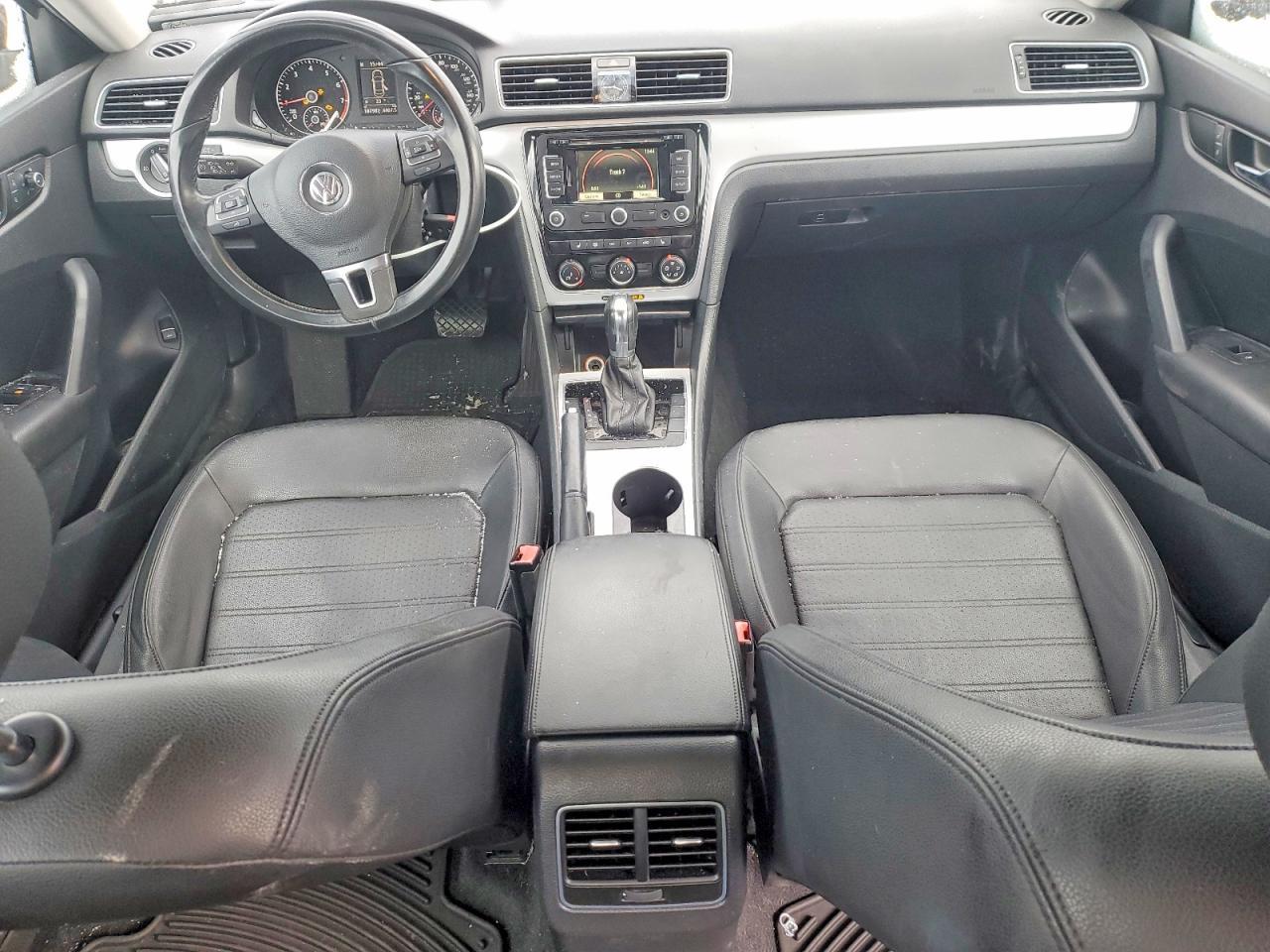2013 Volkswagen Passat se