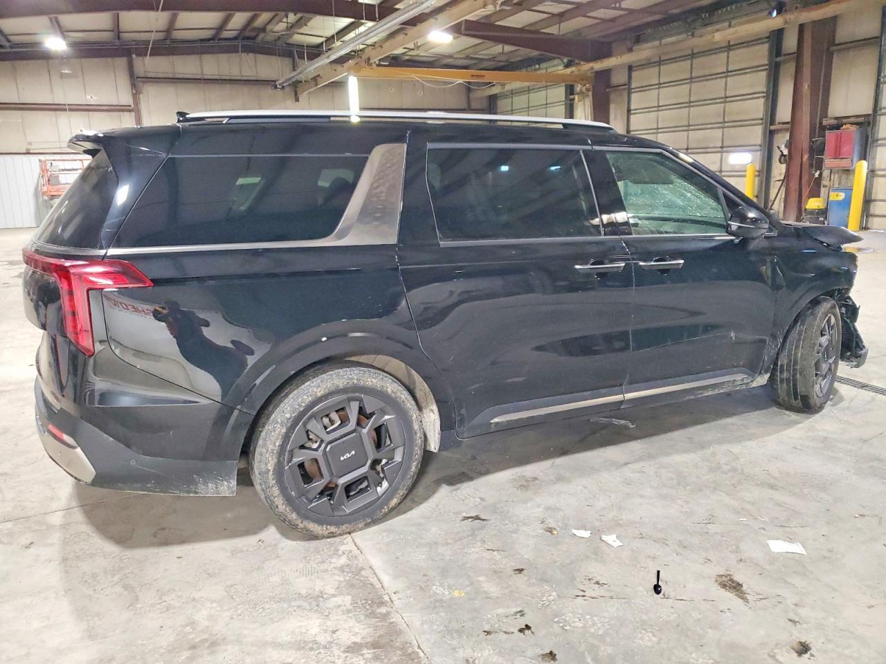 2025 KIA Carnival sx
