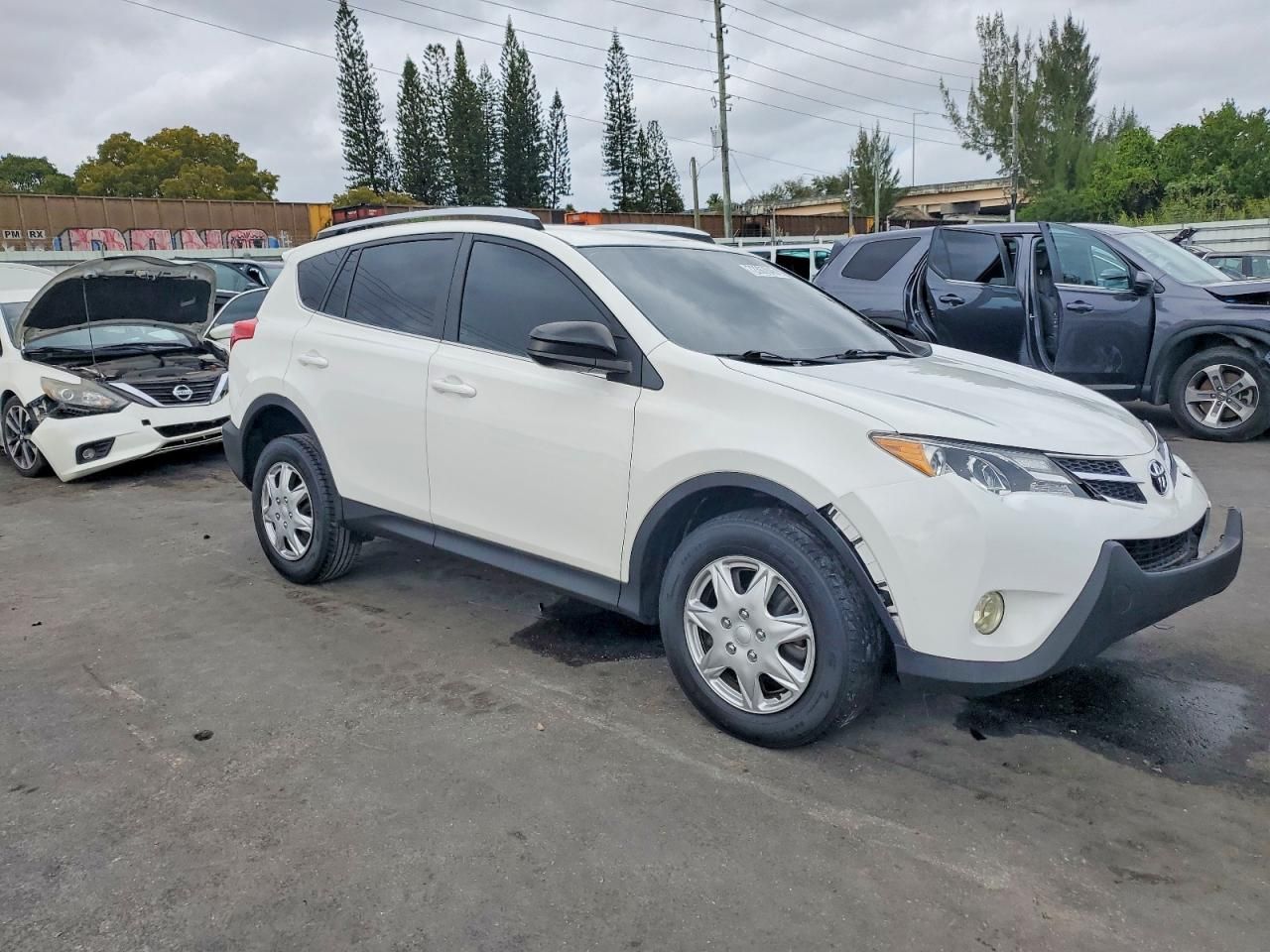 2015 Toyota Rav4 le