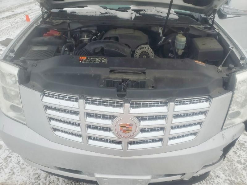 2013 Cadillac Escalade Luxury