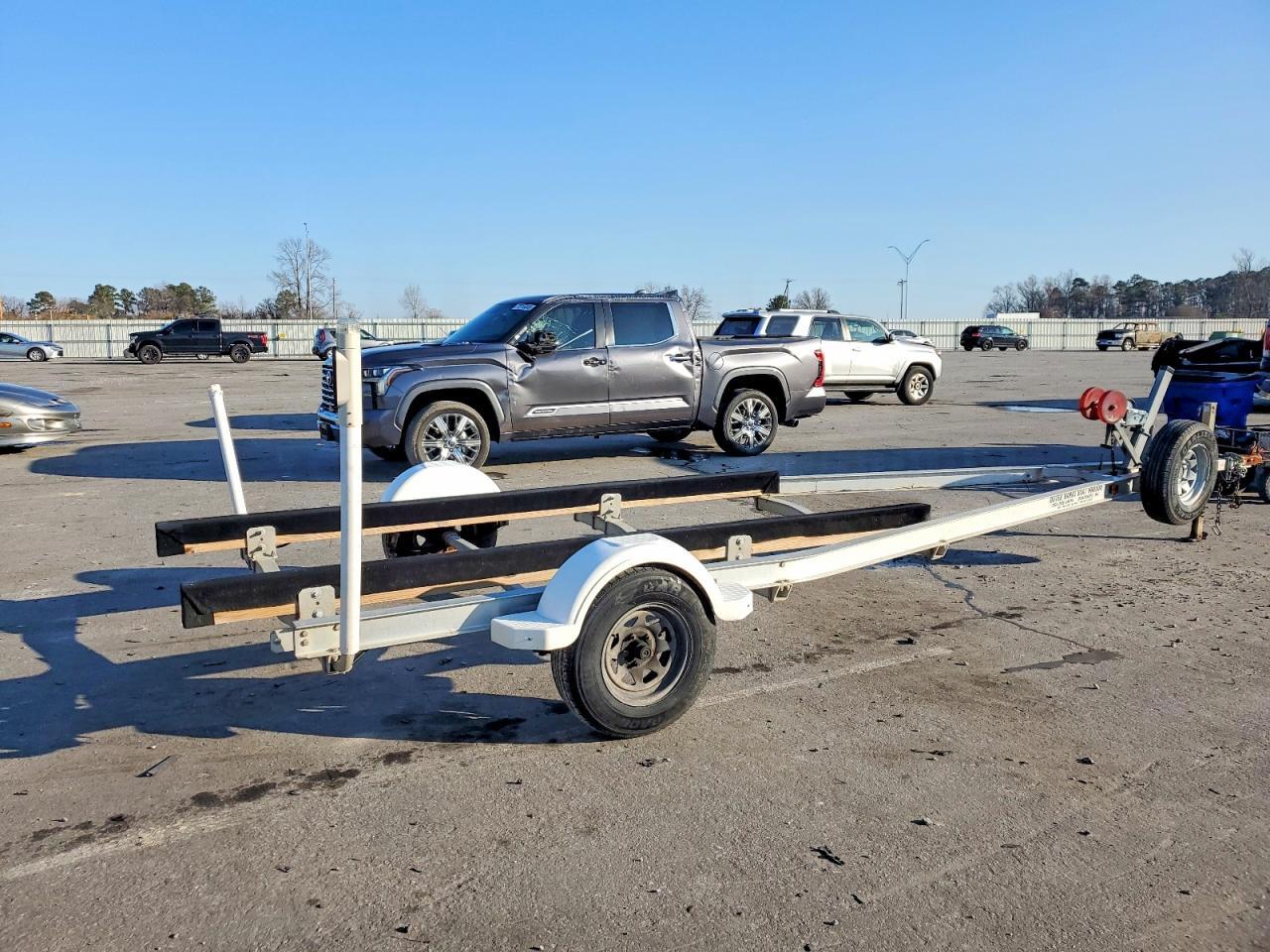 2004 Road King Boat Trailer