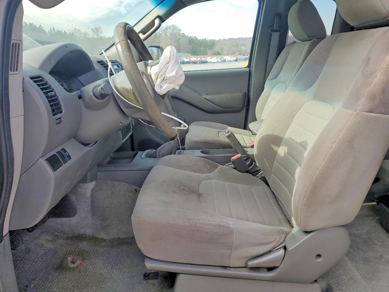2012 Nissan Frontier s