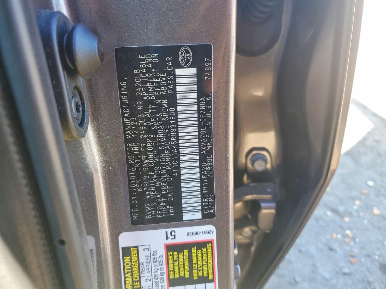 2024 Toyota Camry le