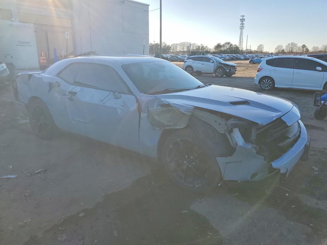 2020 Dodge Challenger sxt