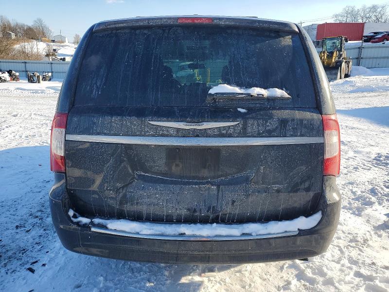 2013 Chrysler Town & Country Touring