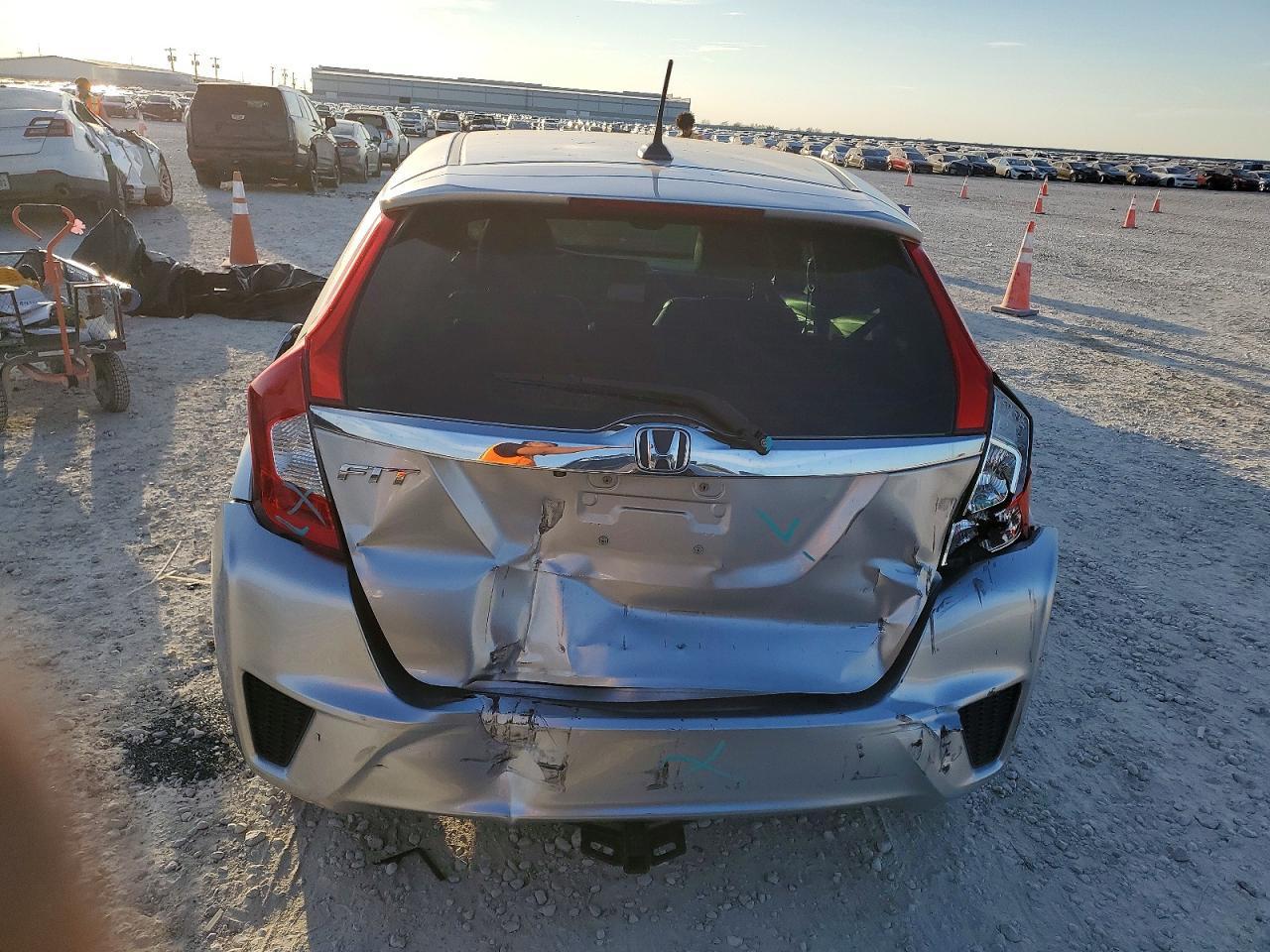 2016 Honda Fit ex