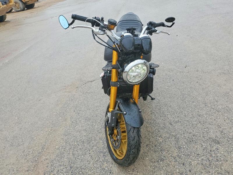 2025 Kawasaki ZR900 N