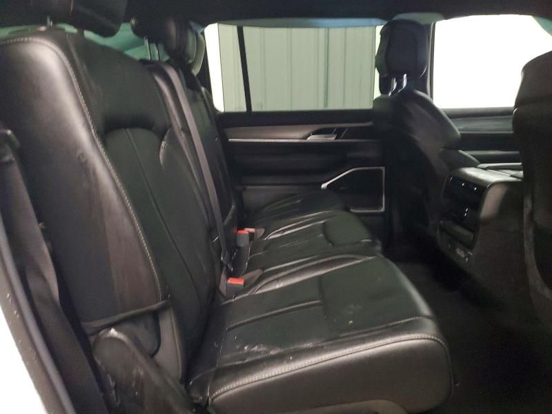 2022 Jeep Wagoneer Series i