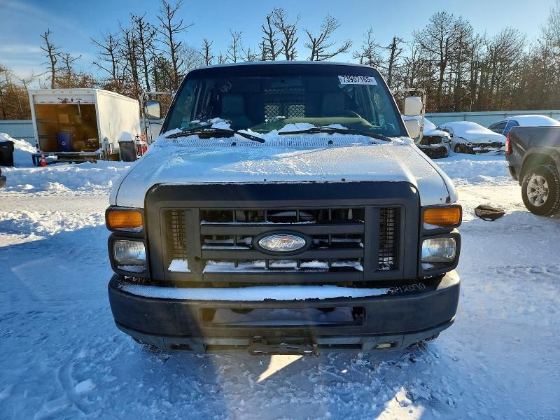 2010 Ford Econoline E350 Super Duty Van
