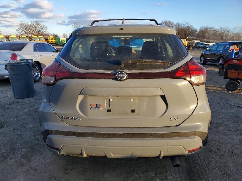 2023 Nissan Kicks sv